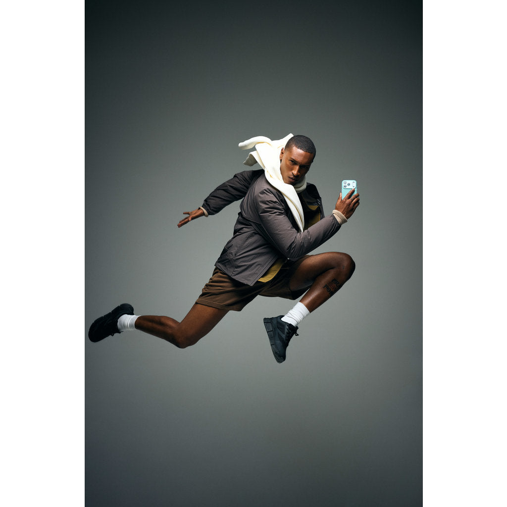 Decoded Silicone Backcover Apple iPhone 17 Pro Retro Blue