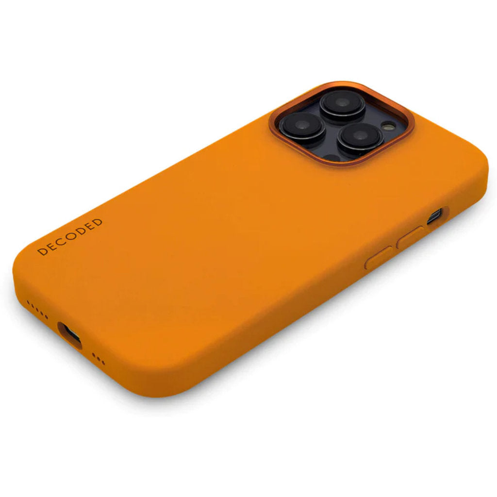 Decoded Silicone Backcover Apple iPhone 14 Pro Apricot