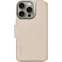 Decoded Leather Detachable Wallet Apple iPhone 16 Pro Clay