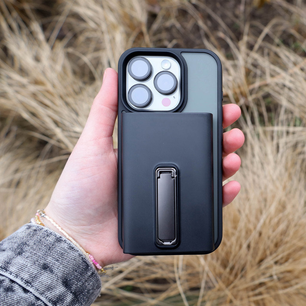 Mobiparts 5.000 mAh MagSafe Compatible Powerbank with Stand