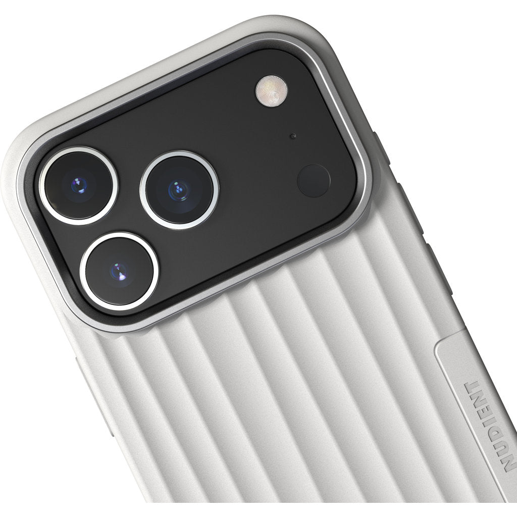 Nudient Bold MagSafe Case Apple iPhone 17 Pro Chalk White