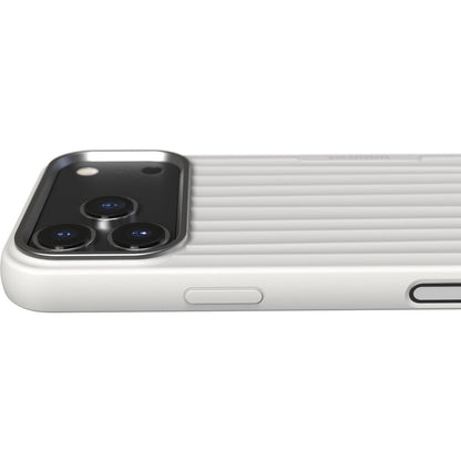 Nudient Bold MagSafe Case Apple iPhone 17 Pro Max Chalk White