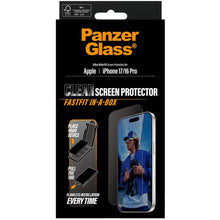 PanzerGlass FastFit Apple iPhone 17/16 Pro - Ultra-Wide-Fit
